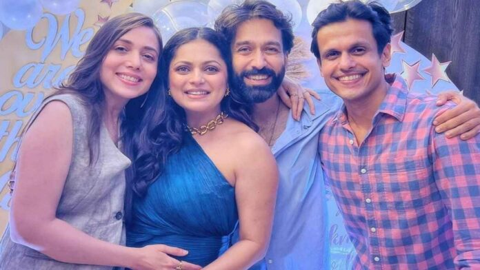 Nakuul Mehta & Jankee Recreate Adorable Pic with Drashti Dhami & Neeraj